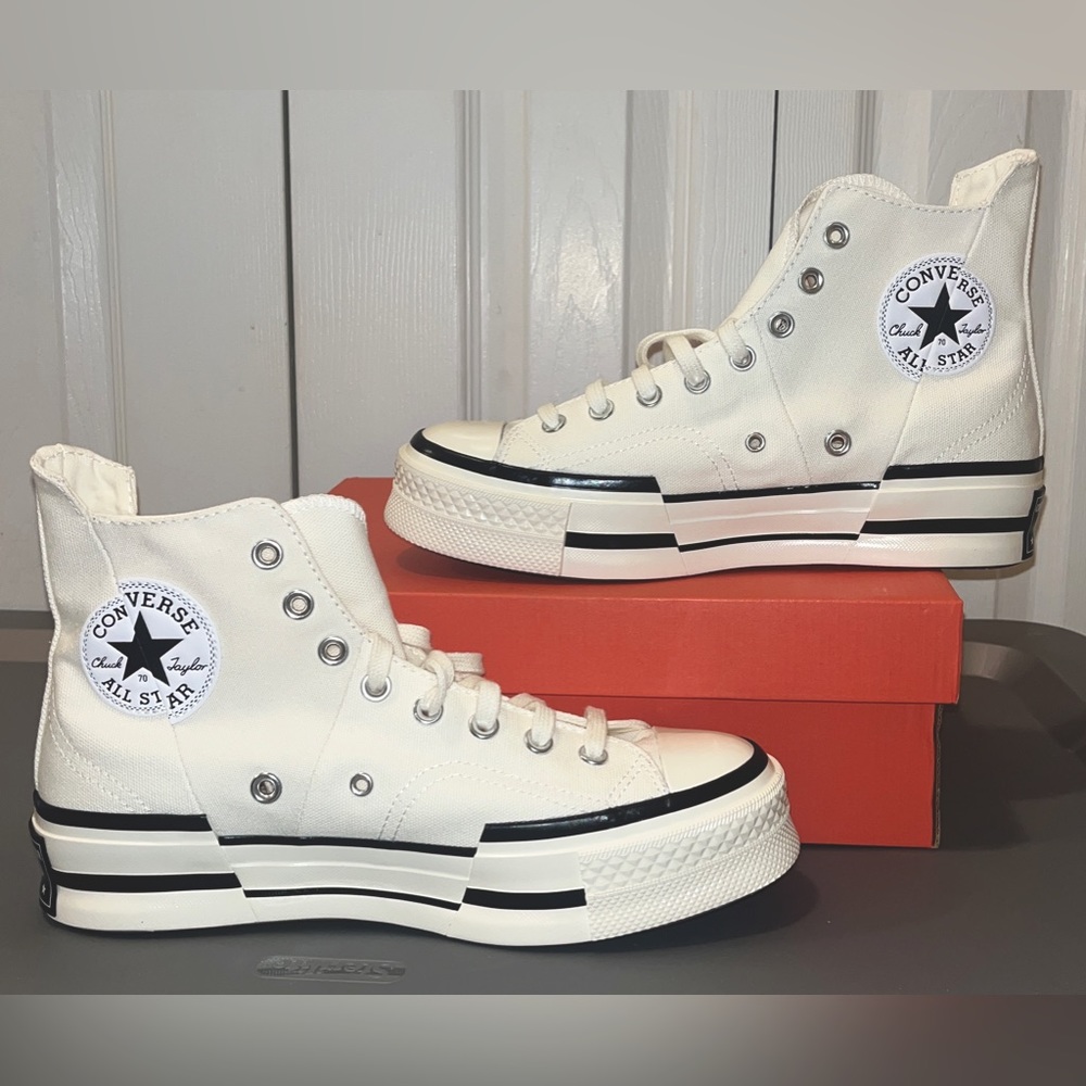 Chuck 70 Plus Hi converse, size 10 women/8 men, egret white